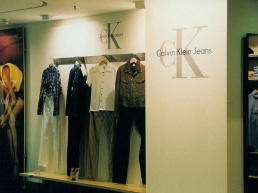01of03 InteriorDesignHK FashionStoreDesign